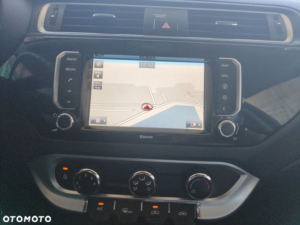 Kia Rio 1.2 L - 4