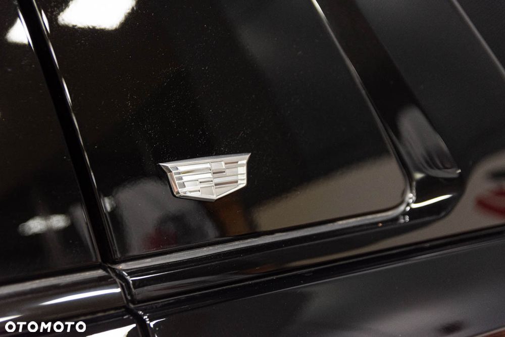 Cadillac Escalade - 9