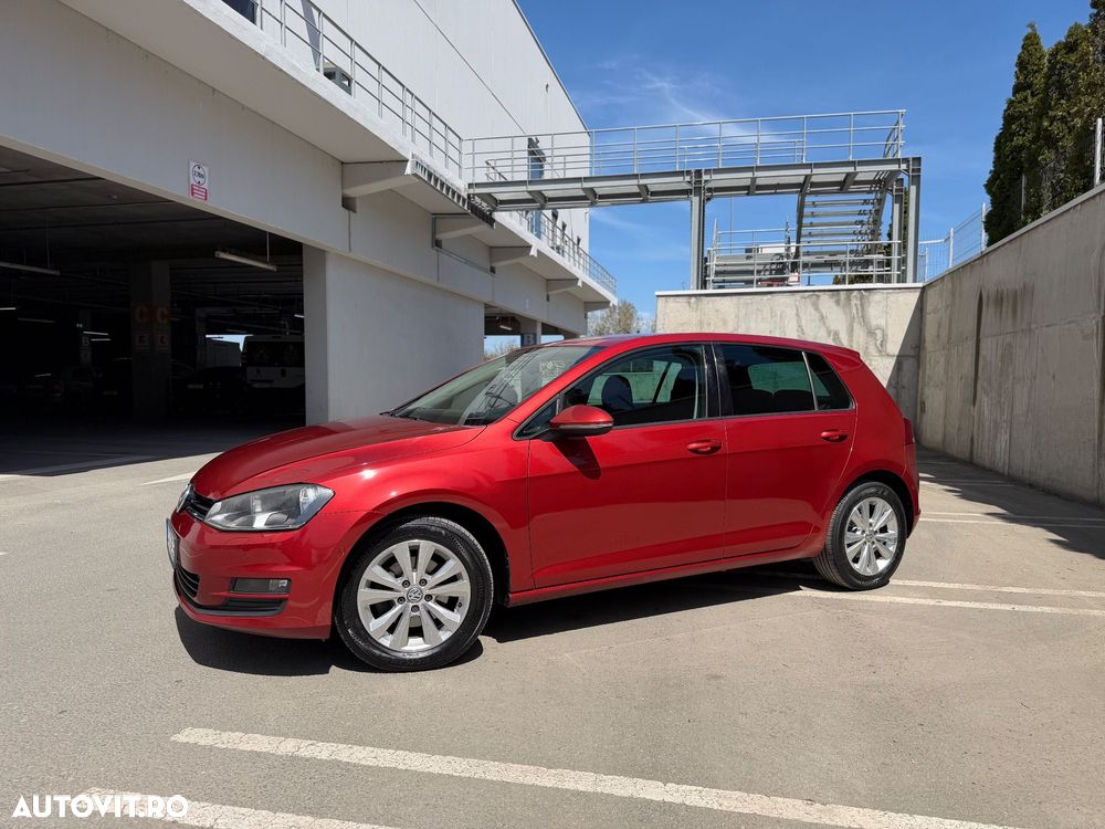Volkswagen Golf - 2