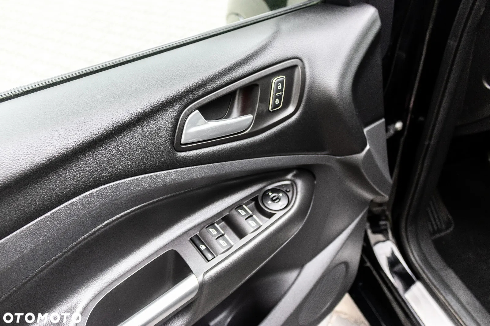 Ford Kuga 2.0 TDCi 4WD Titanium Plus - 12