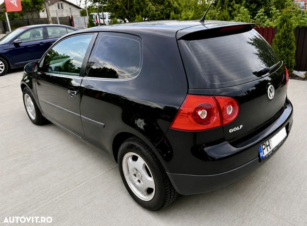 Volkswagen Golf - 10