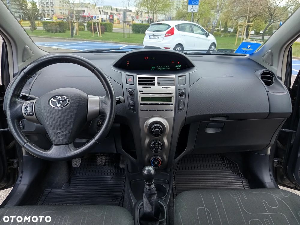Toyota Yaris 1.33 Luna - 10