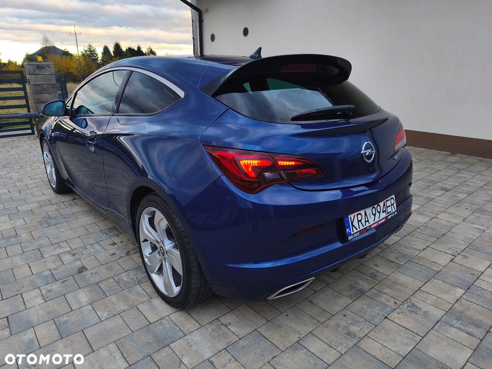 Opel Astra IV GTC OPC - 8
