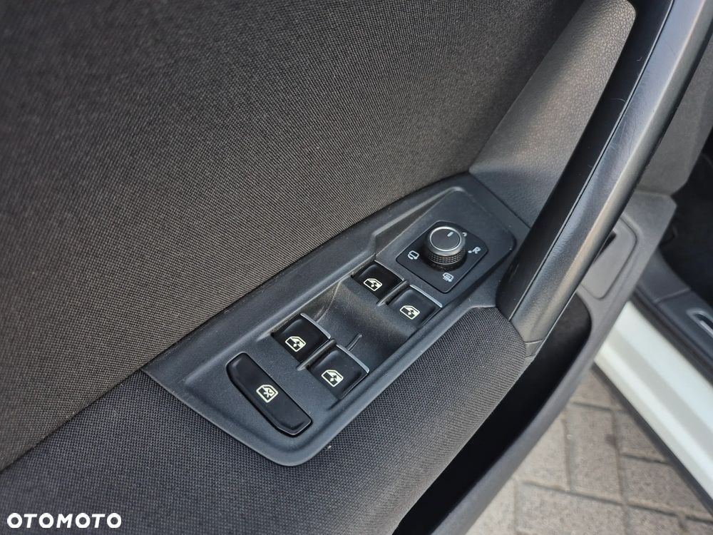 Volkswagen Tiguan 2.0 TDI SCR 4MOTION (BlueMotion Techn.) DSG Highline - 26