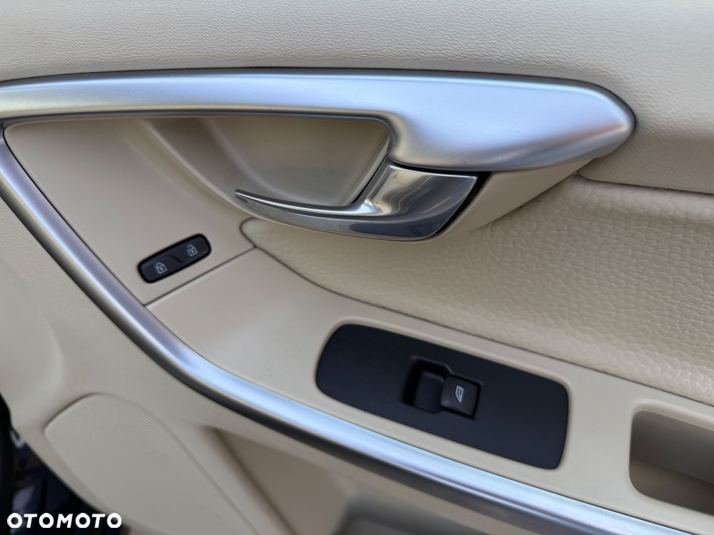 Volvo XC 60 2.4D Summum - 29