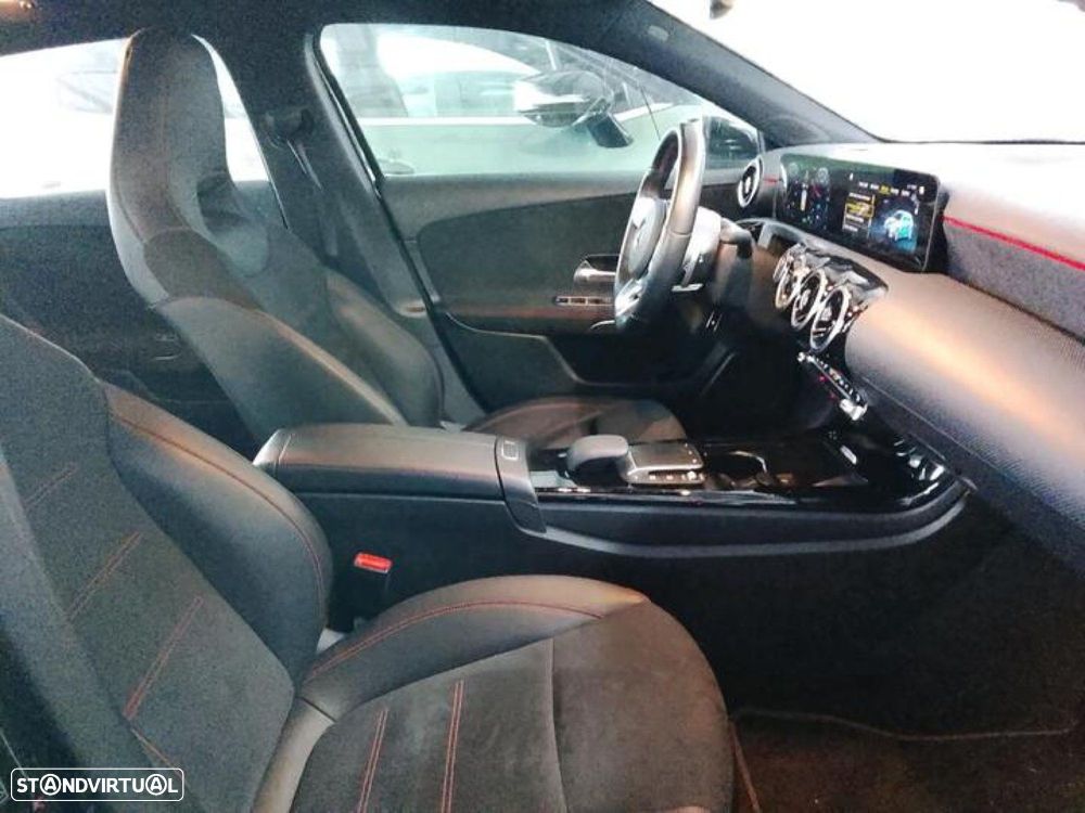 Mercedes-Benz A 250 e AMG Line - 6