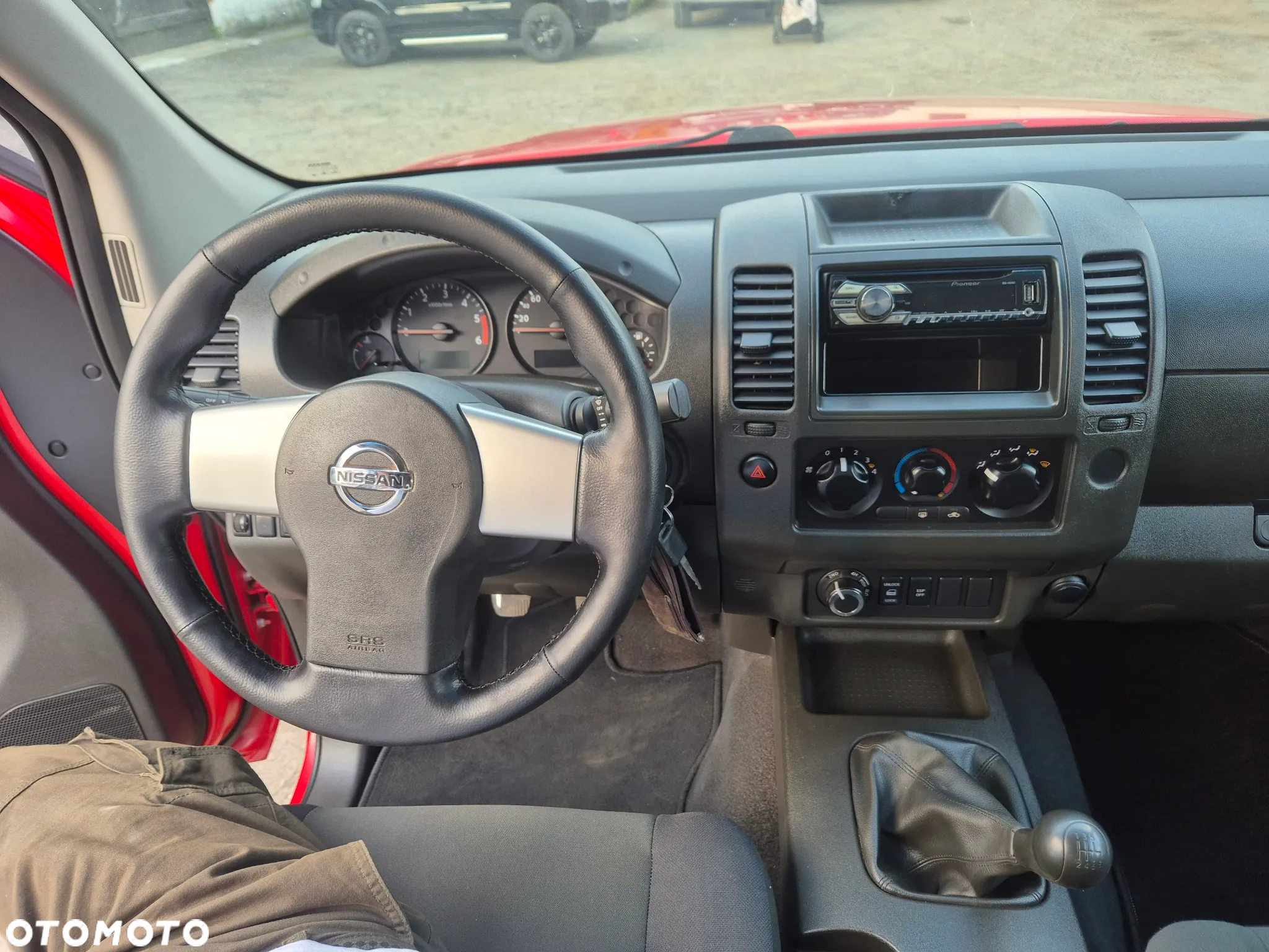 Nissan Navara 2.5 D SE - 13