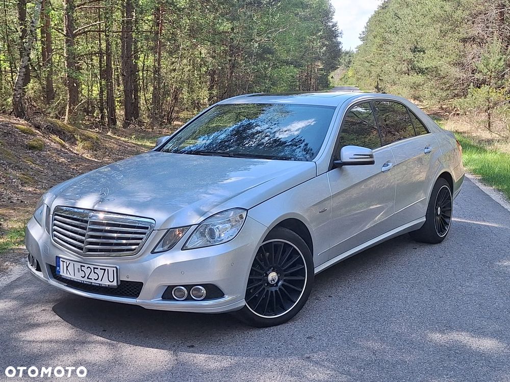 Mercedes-Benz Klasa E 200 CGI BlueEFFICIENCY 7G-TRONIC Elegance - 26