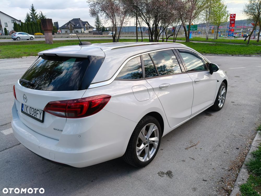 Opel Astra 1.6 CDTI Sport - 2