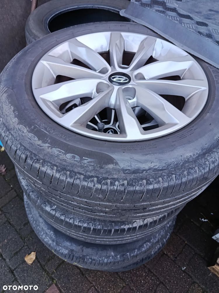 Hyundai i40 Kombi blue 1.6 Family+ - 39