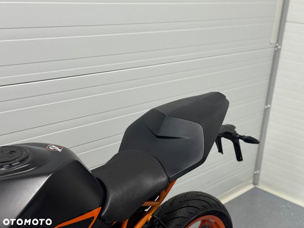 KTM RC 125 - 21