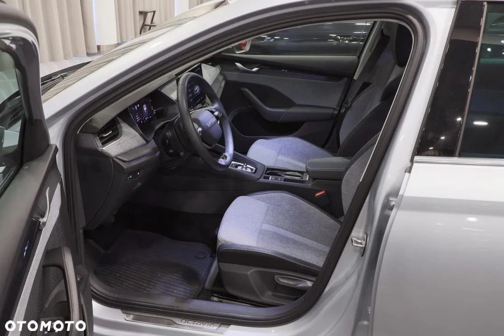 Skoda Octavia 1.5 TSI mHEV Drive Essence DSG - 10