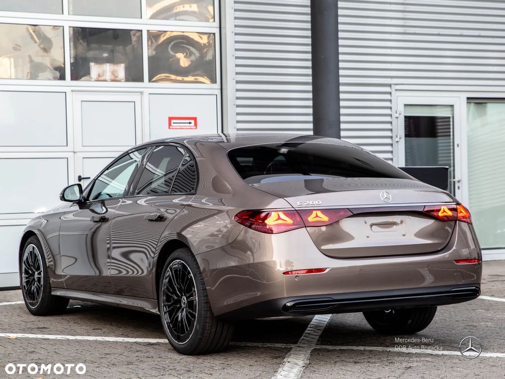 Mercedes-Benz E 2026 photo 4