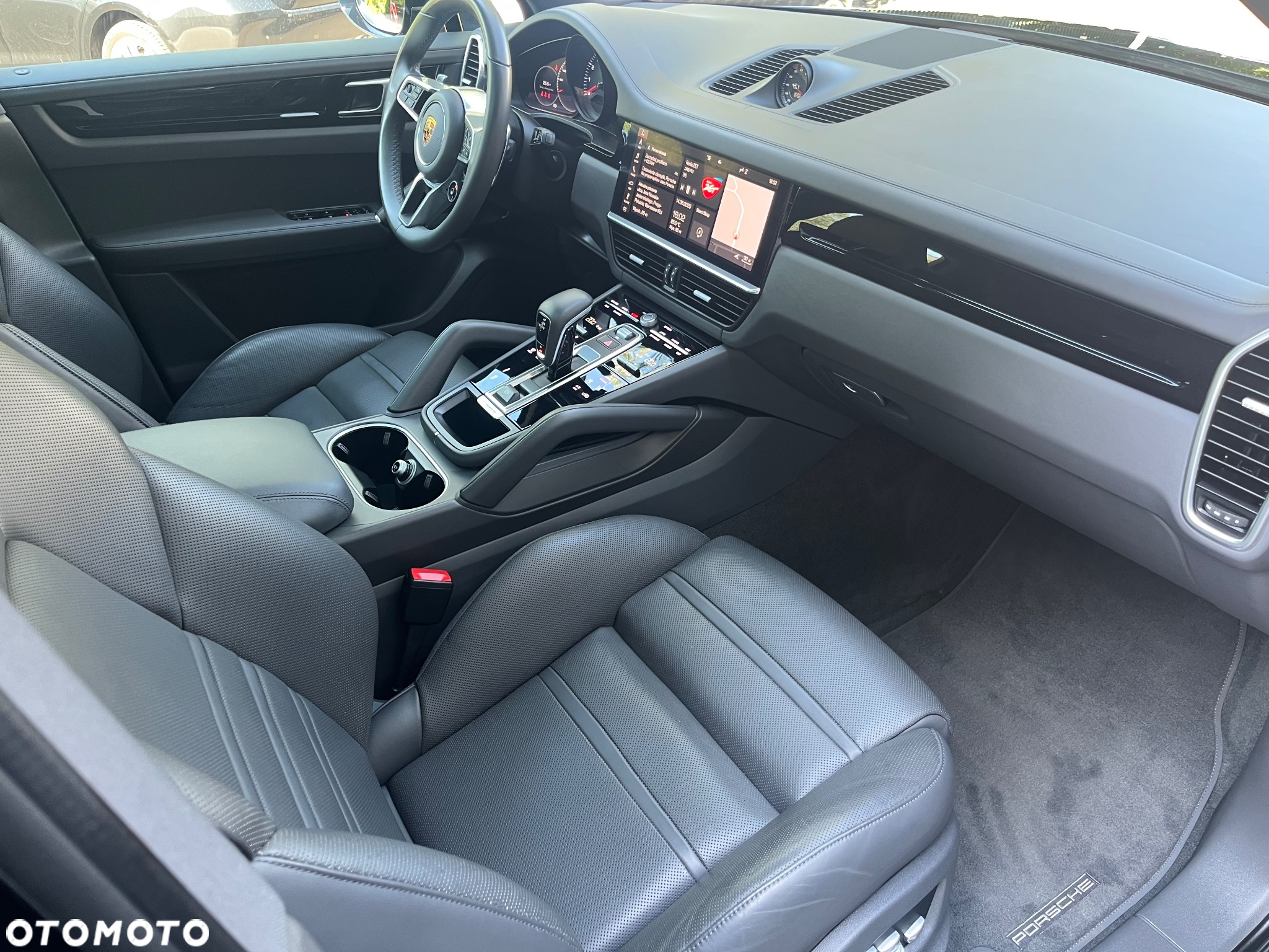 Porsche Cayenne Platinum Edition - 8