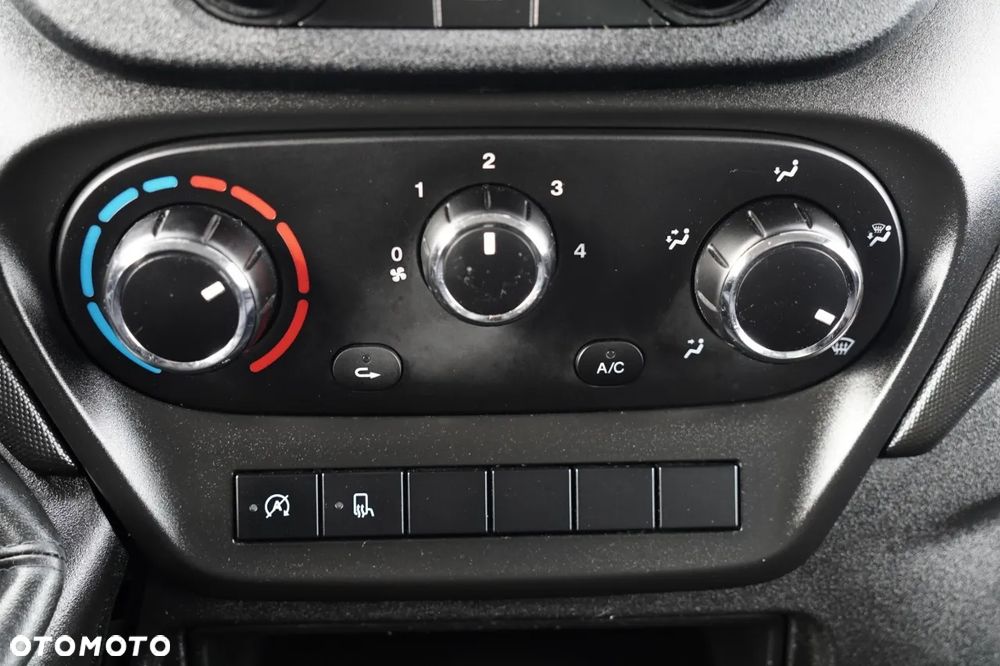 Iveco DAILY 35-130 / CHŁODNIA / AGREGAT XARIOS 350 /  2020 R / Sprowadzony - 30