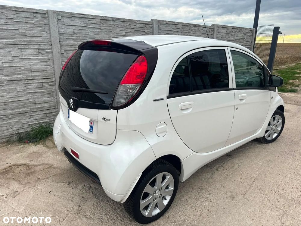 Peugeot iOn Active - 33