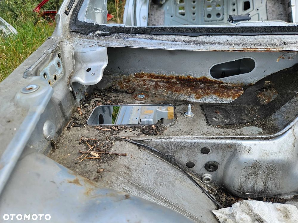 Błotnik Ćwiartka LY7W Poszycie Słupek Próg Podłużnica Dach Audi A6 C6 Sedan - 12