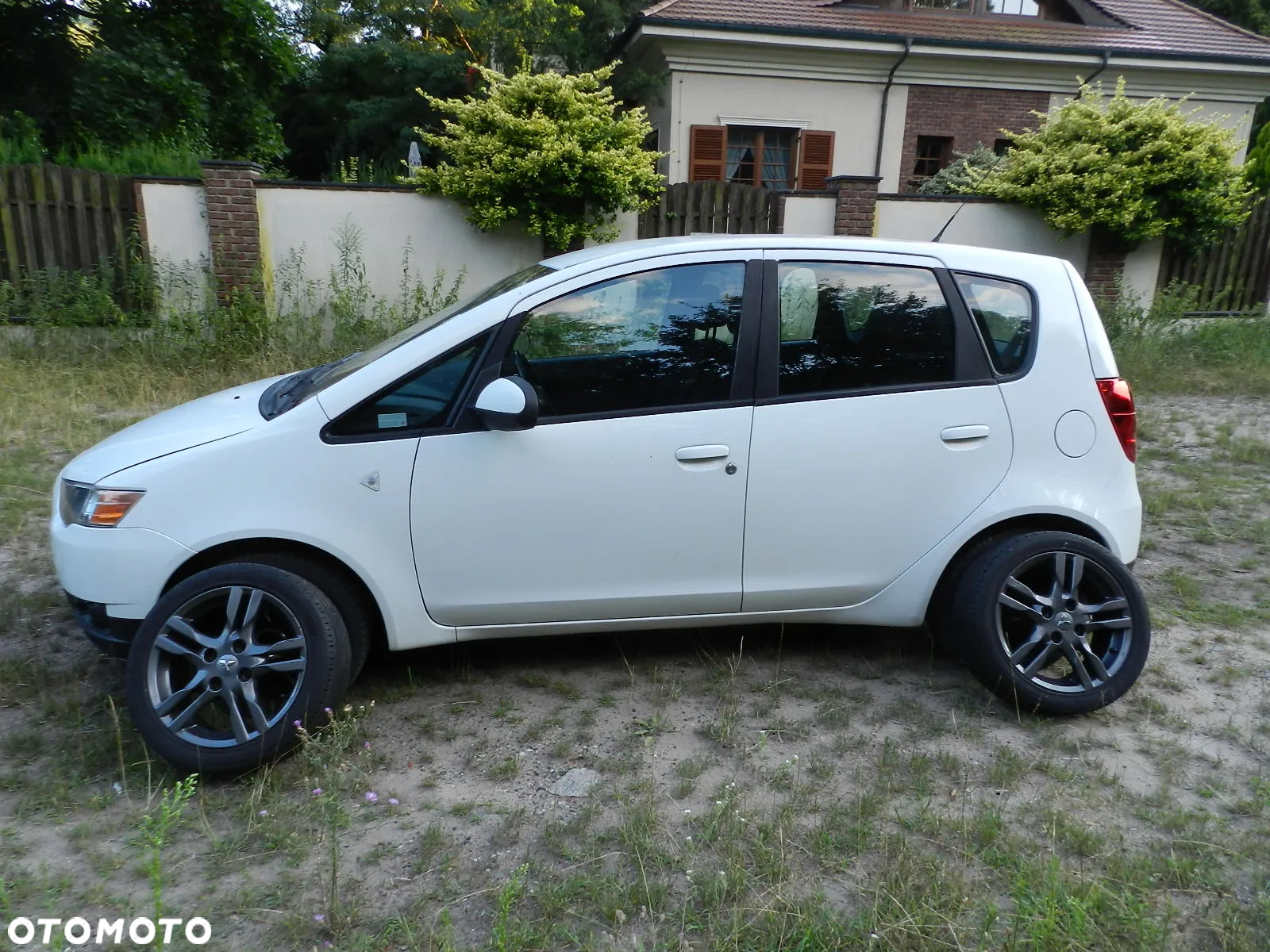 Mitsubishi Colt - 9