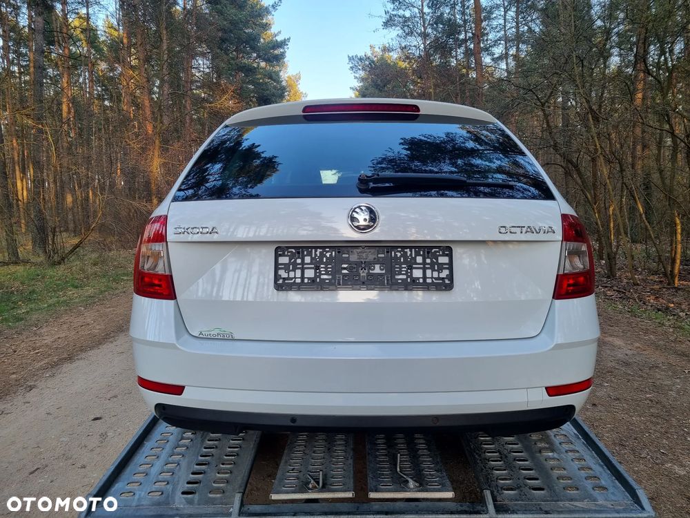Skoda Octavia 1.6 TDI Premium Edition - 14
