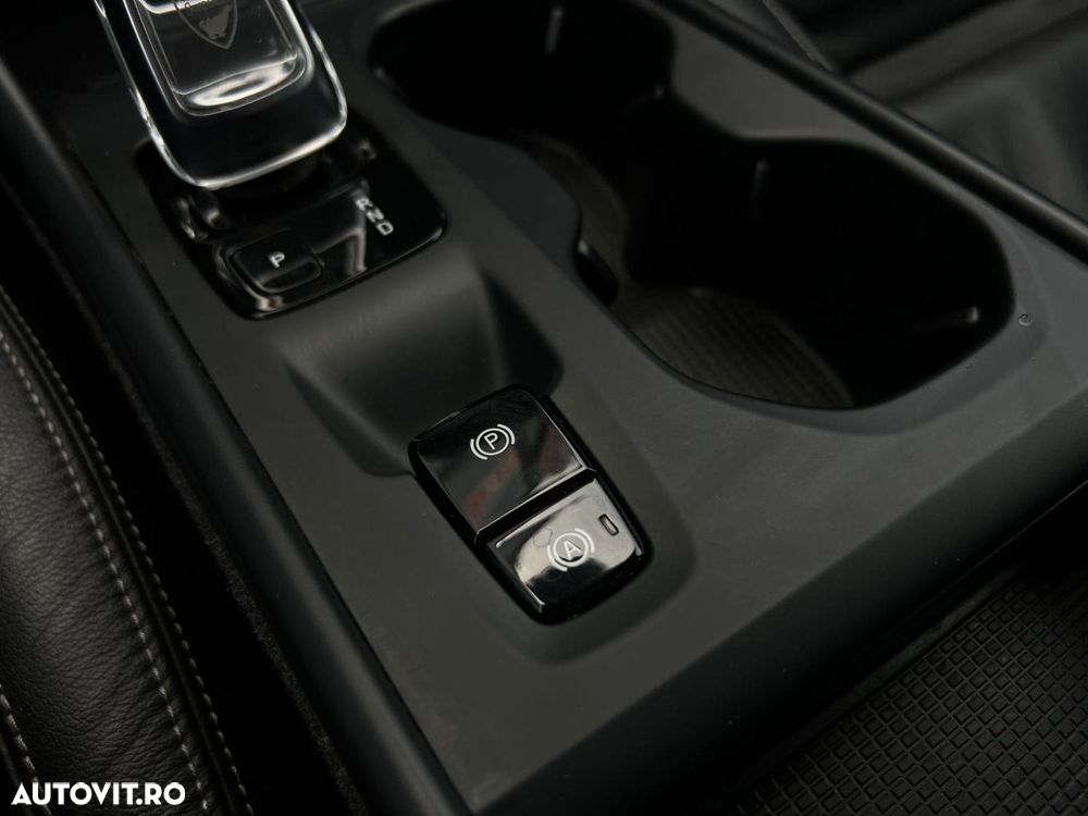 Volvo XC 40 - 14