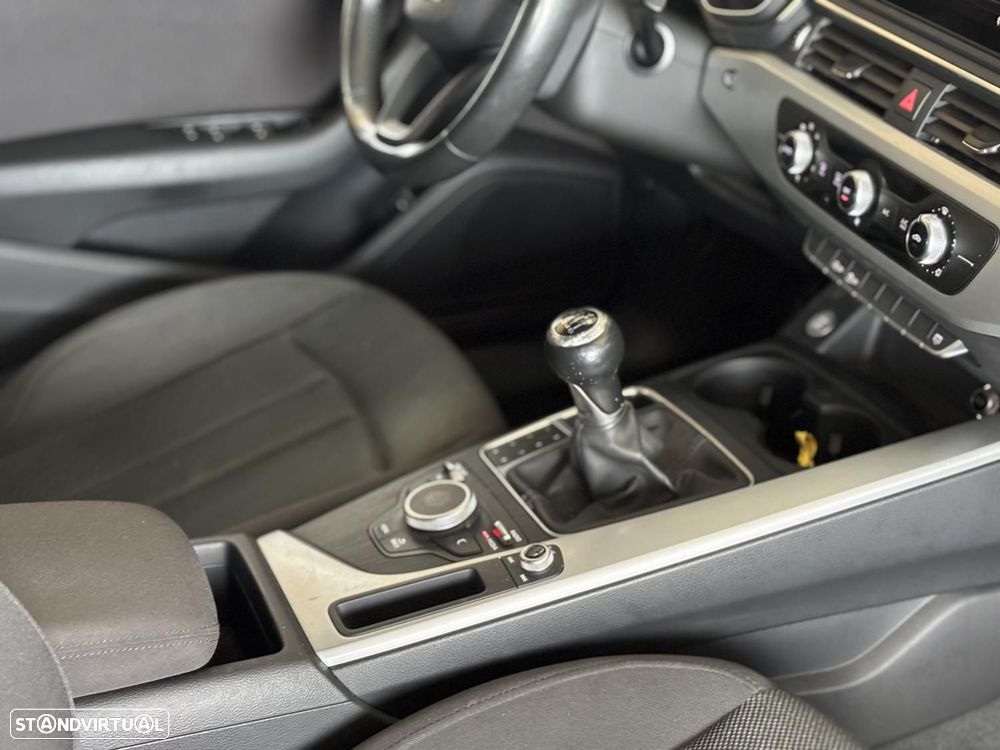 Audi A4 2.0 TDI Business Line - 5