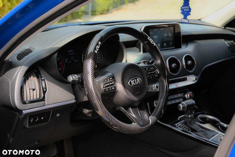 Kia Stinger - 25