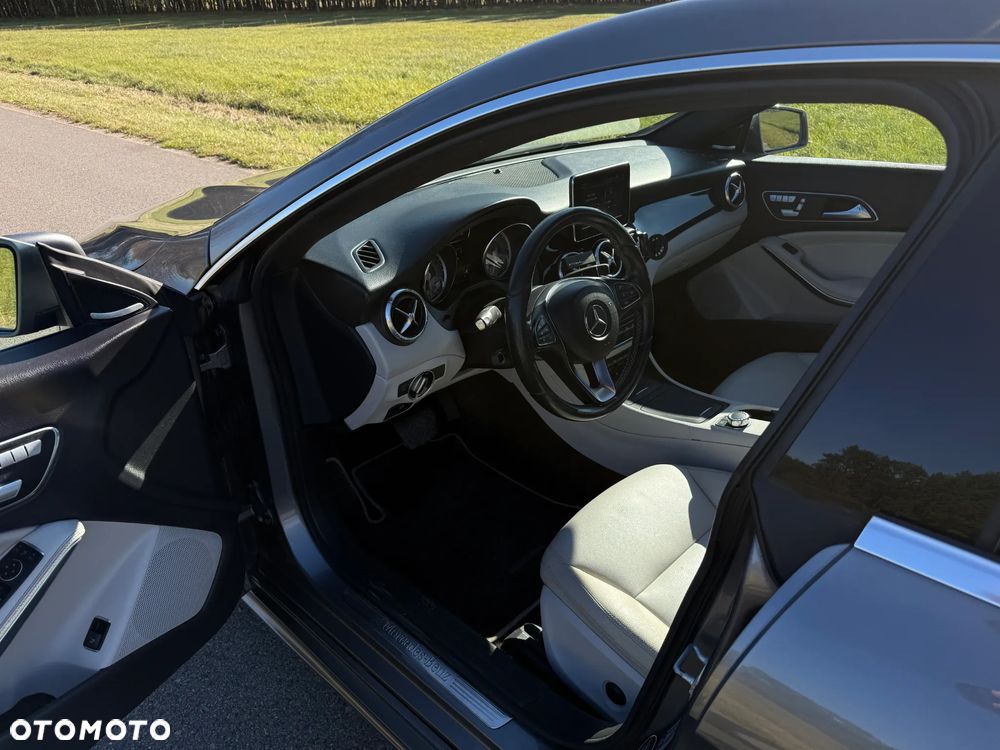 Mercedes-Benz CLA - 15