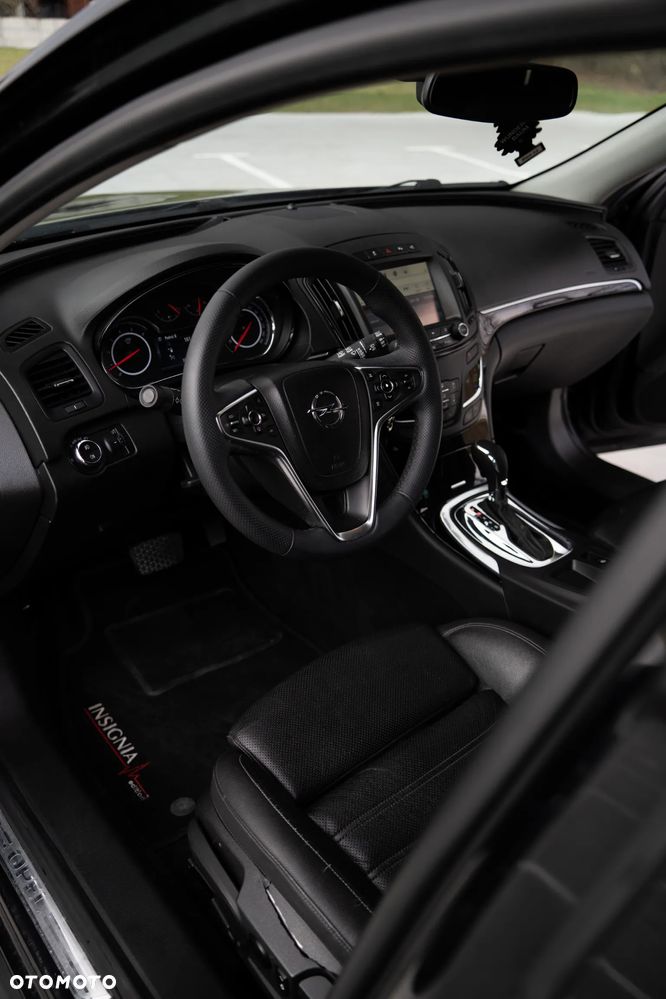 Opel Insignia - 8