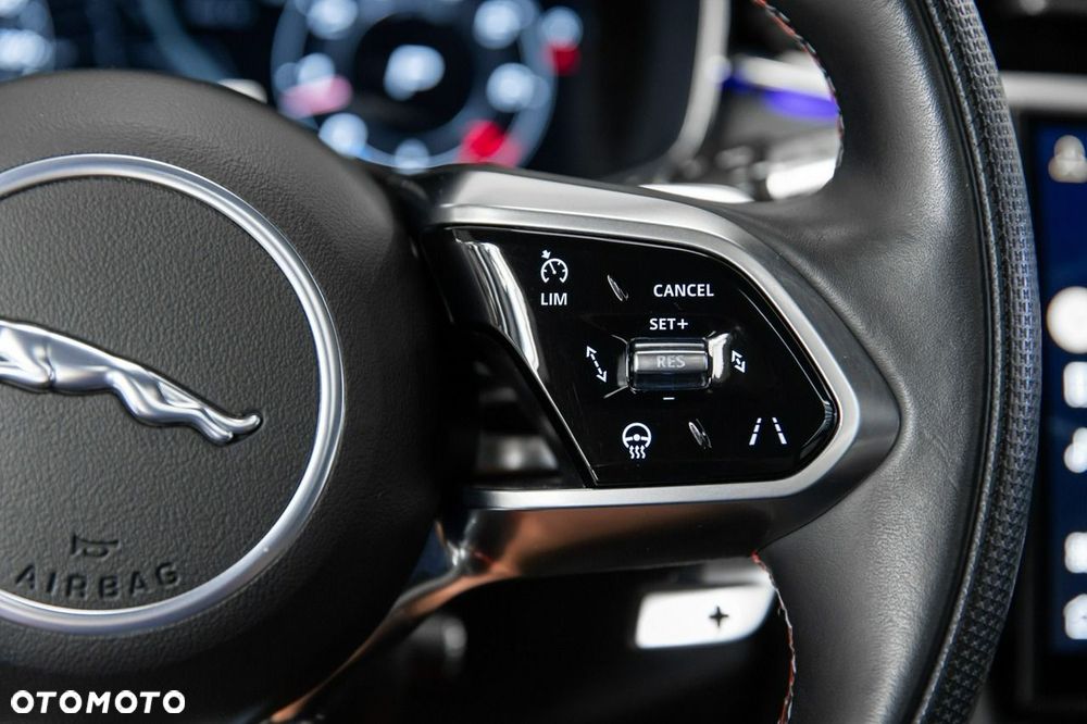 Jaguar F-Pace 5.0 V8 S/C AWD SVR - 32