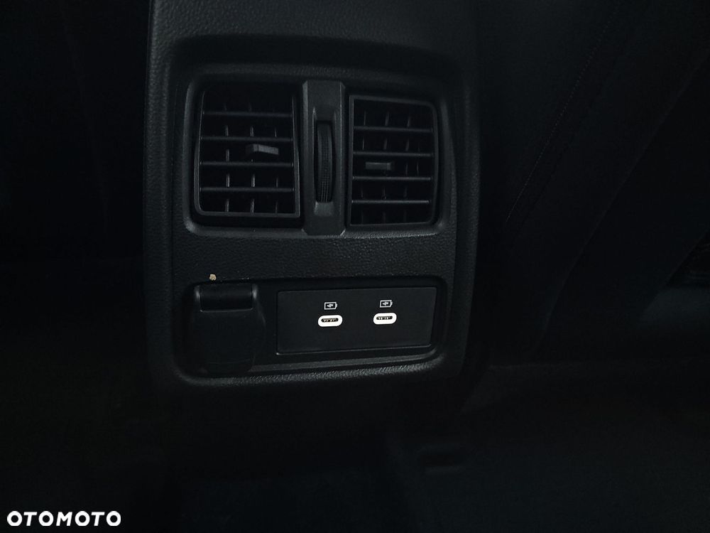 Renault Captur 1.0 TCe Techno - 23