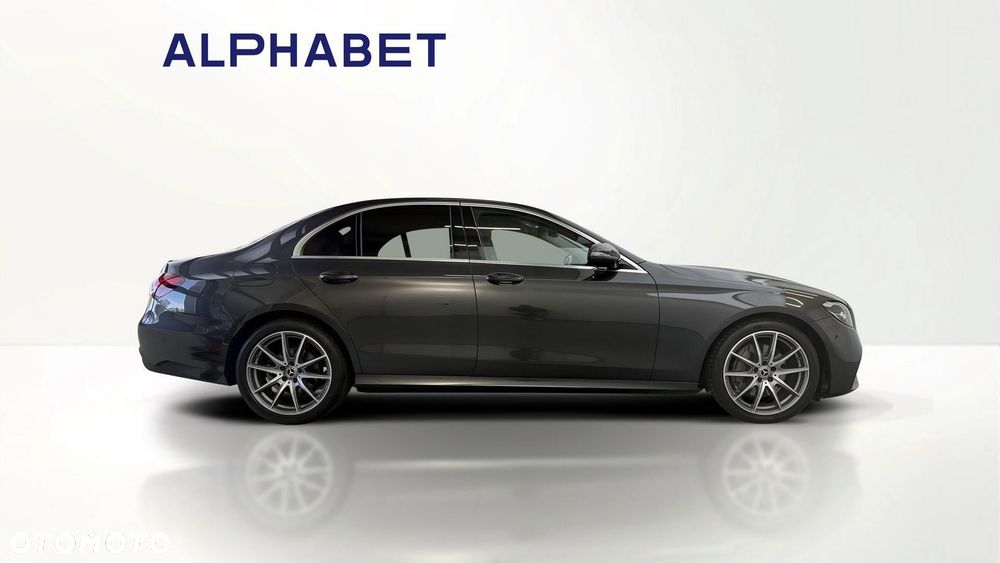 Mercedes-Benz E-Class 2021 photo 3