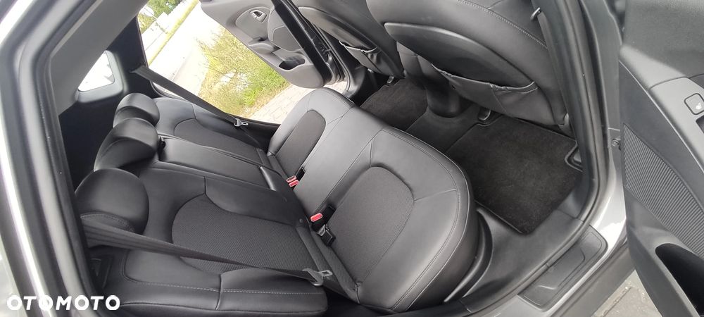 Hyundai ix35 blue 1.6 2WD Finale Silver - 22
