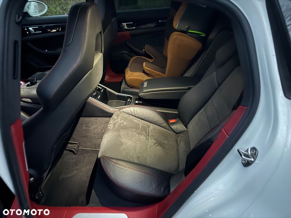 Porsche Panamera - 16