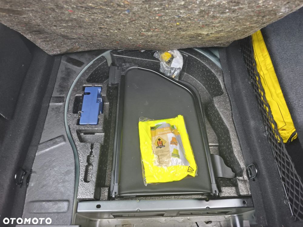 Opel Astra 1.8 Cosmo - 23