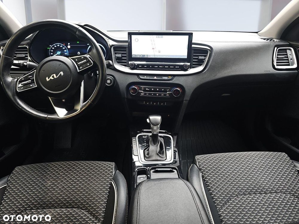 Kia Ceed 1.6 GDI PHEV Business Line DCT - 9
