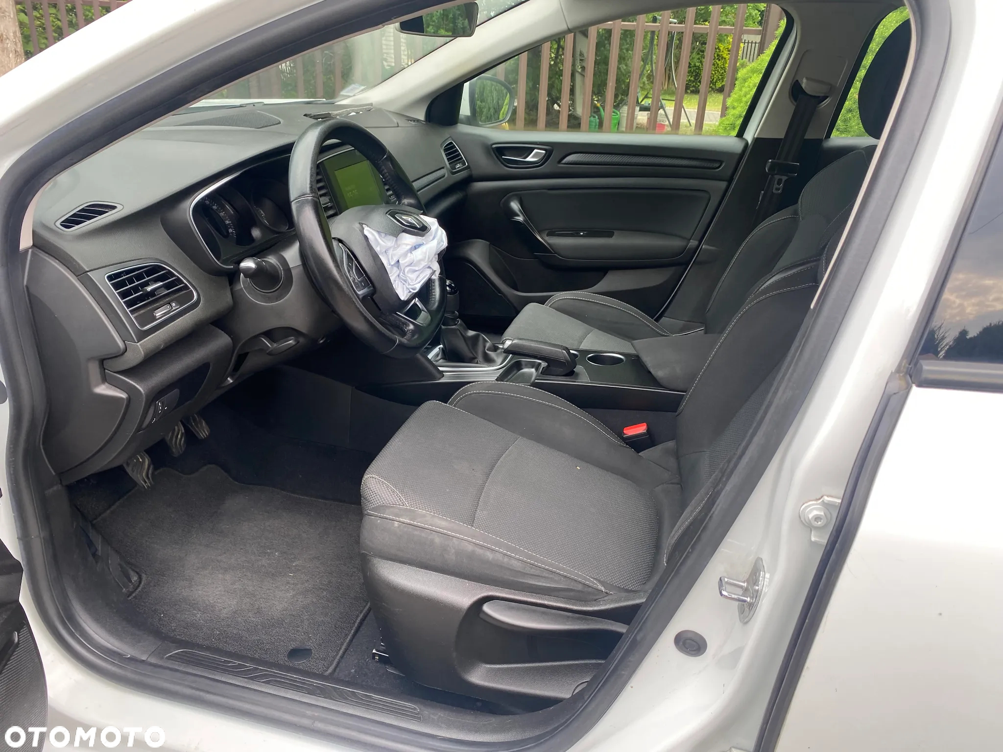 Renault Megane 1.5 Blue dCi Equilibre - 8