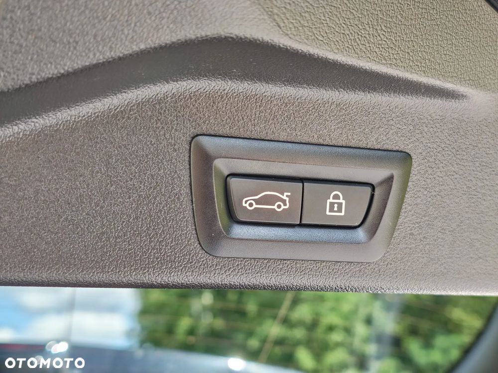 BMW X5 xDrive40i - 32