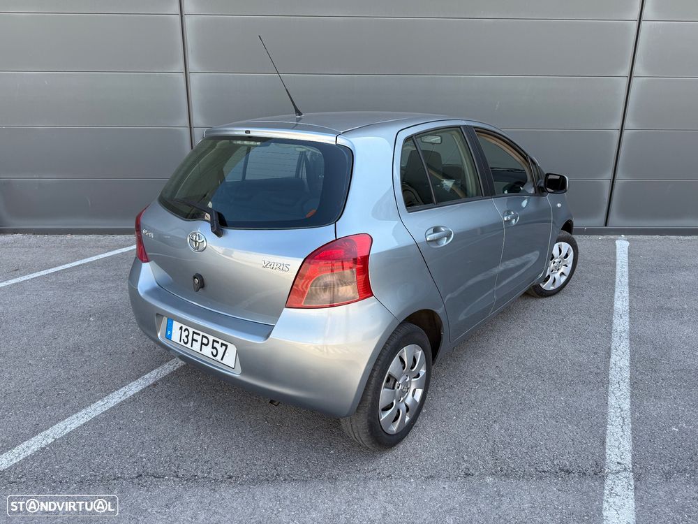 Toyota Yaris 1.0 VVT-i AC Manual - 5