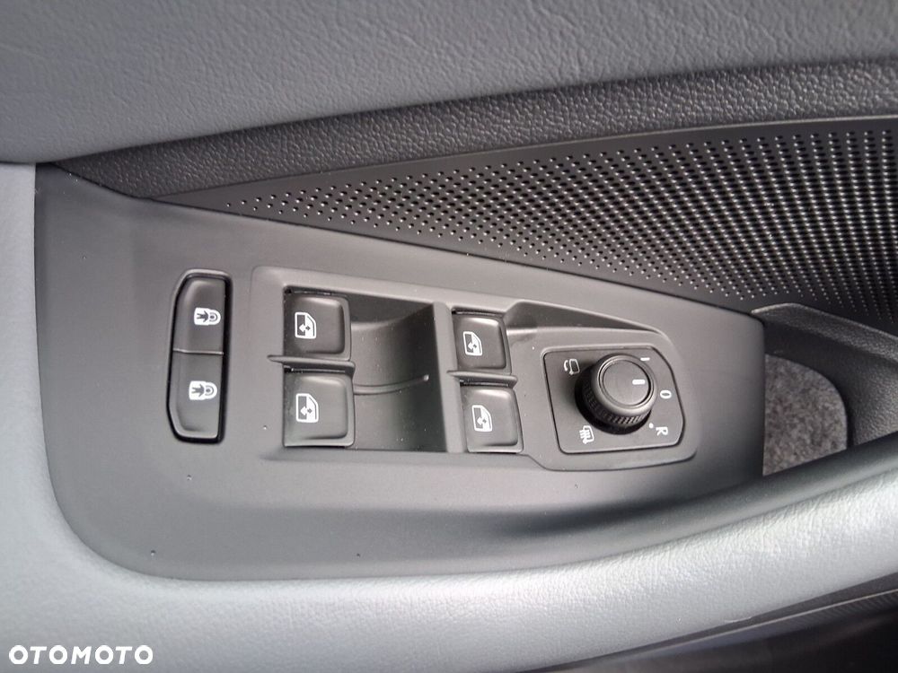 Volkswagen Passat - 20