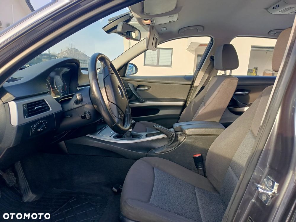 BMW Seria 3 330d DPF - 24