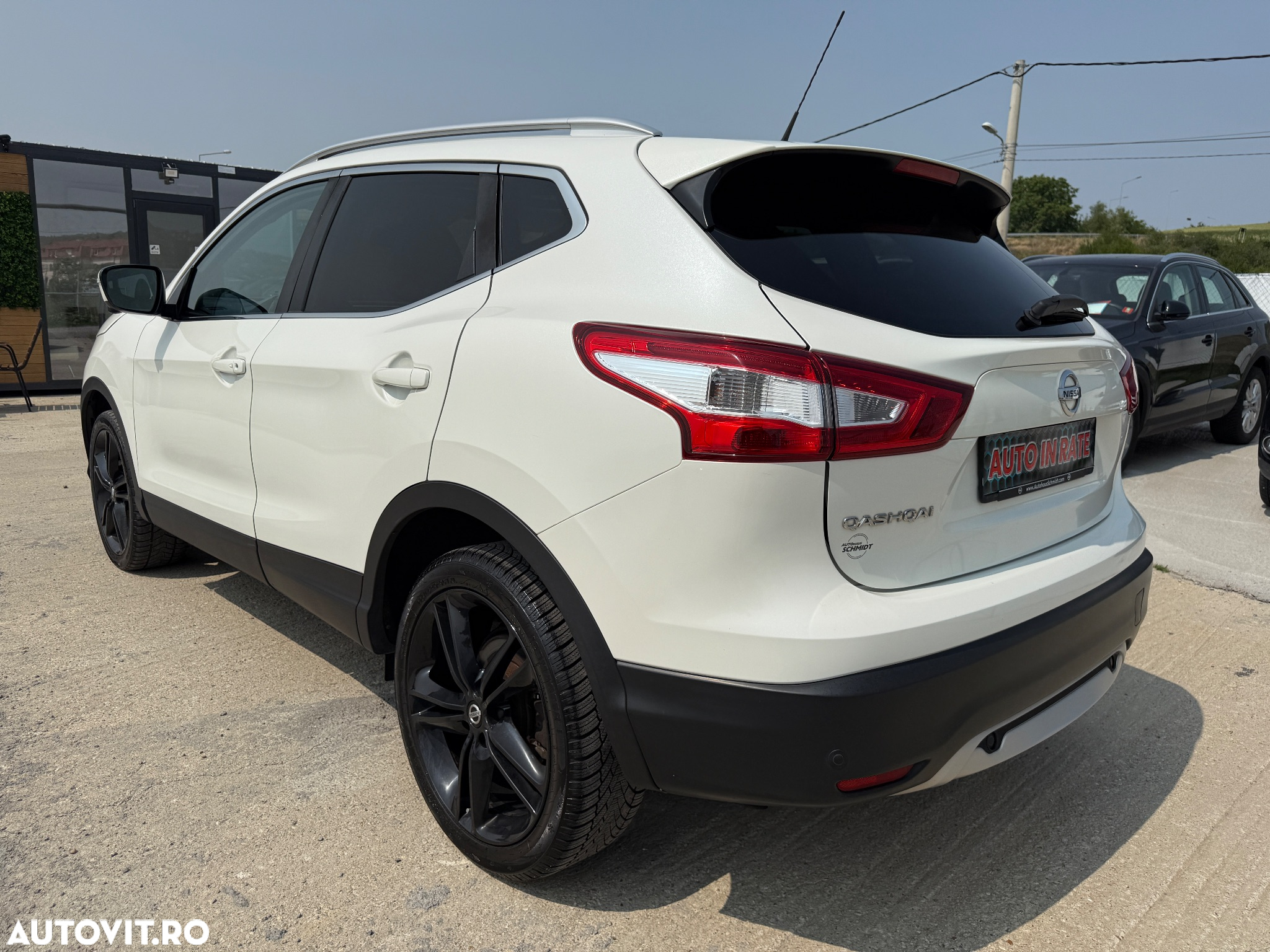 Nissan Qashqai 1.6 DCI Xtronic TEKNA - 4