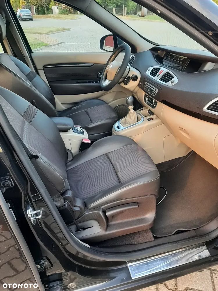 Renault Grand Scenic 1.9 dCi FAP Privilege - 15