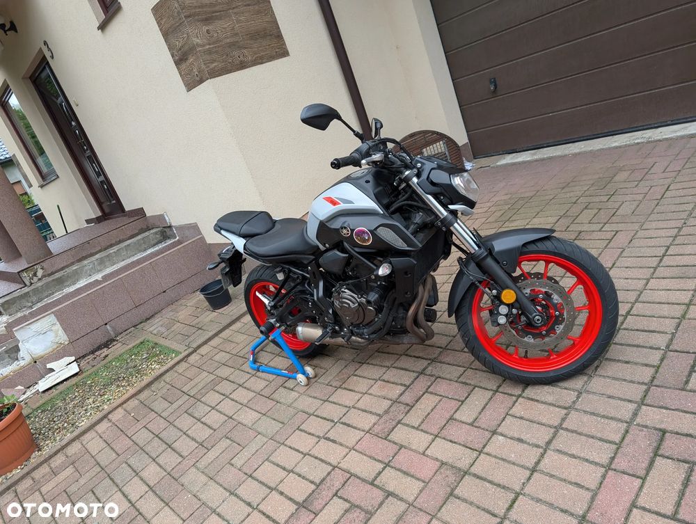Yamaha MT - 24