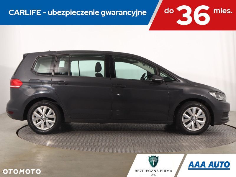 Volkswagen Touran - 8