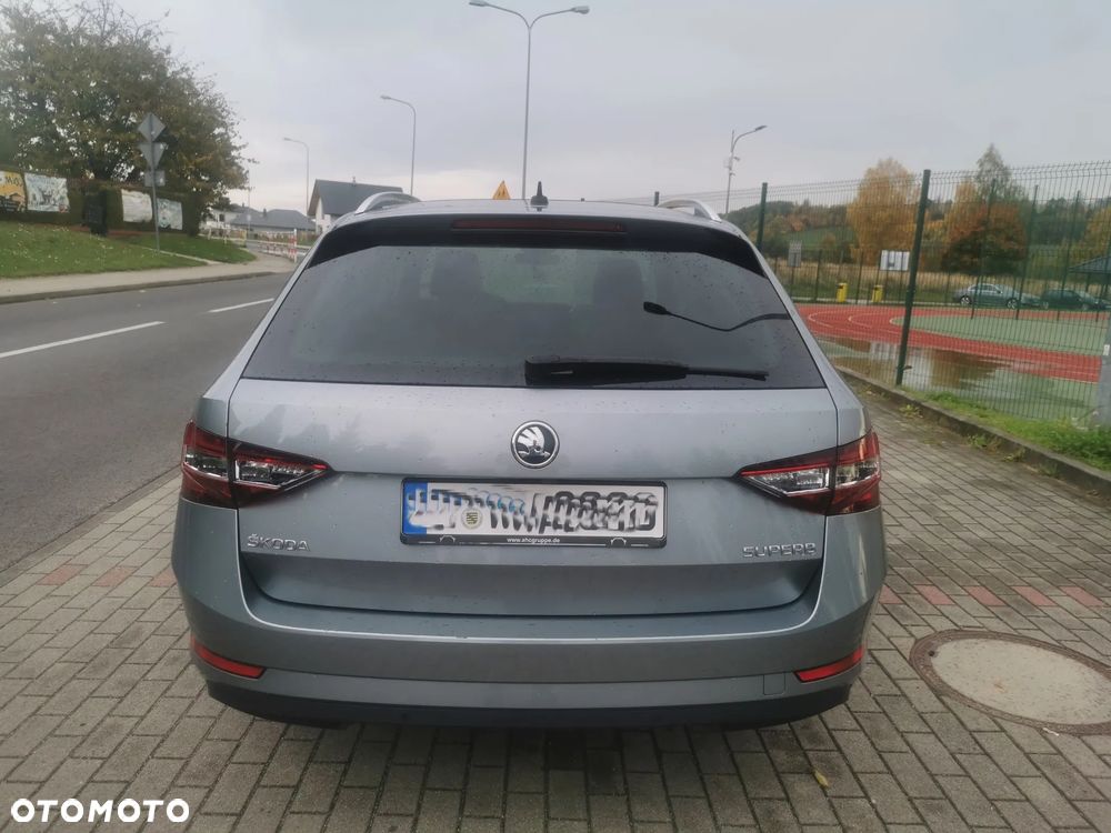Skoda Superb 2.0 TDI DSG Premium Edition - 5