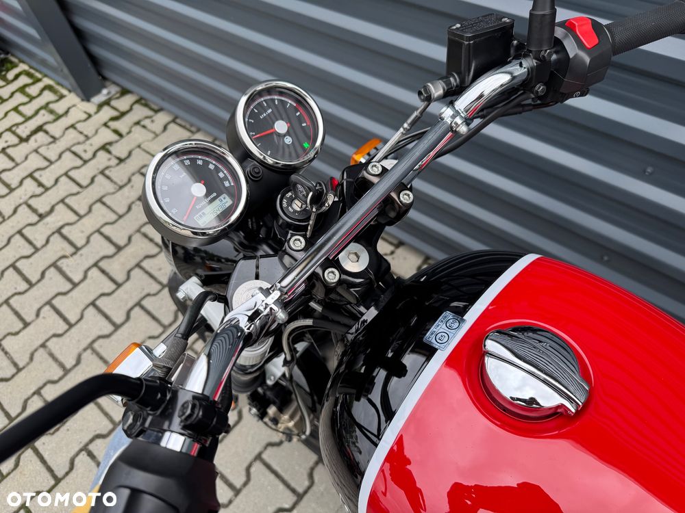 Royal Enfield Interceptor - 10