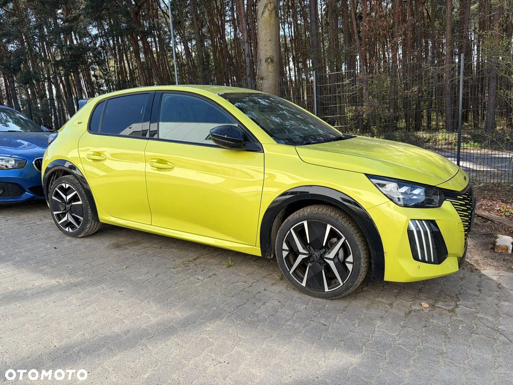 Peugeot 208 - 6
