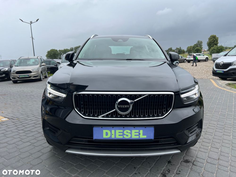 Volvo XC 40 D3 AWD R-Desgin - 3