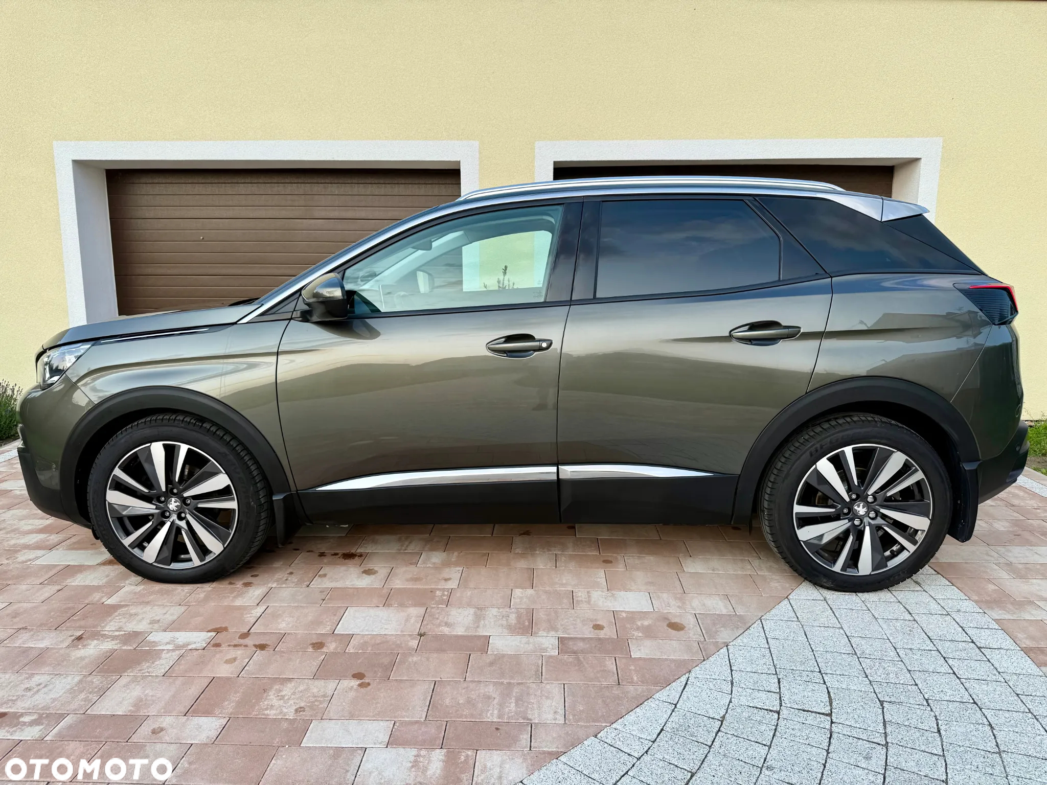 Peugeot 3008 1.5 BlueHDi Allure S&S - 9
