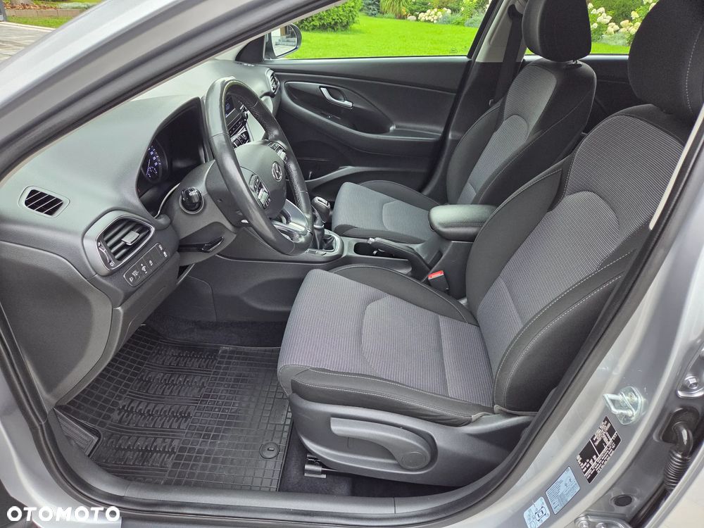 Hyundai i30 1.5 DPI Classic + - 14